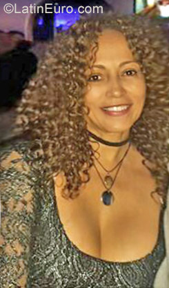 Date this young Colombia girl Cecilia from Bogota CO21233