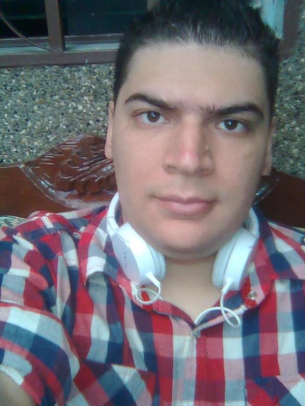 Date this happy Colombia man Victror from Medellin CO21251