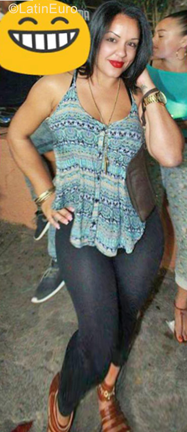 Date this beautiful Dominican Republic girl Laura from Jarabacoa DO28465