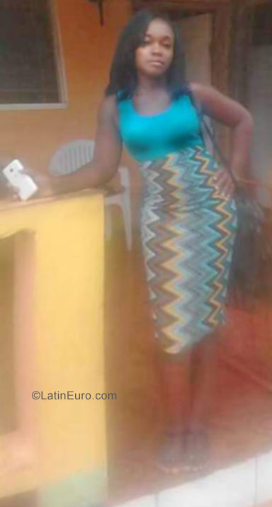 Date this charming Jamaica girl Nickesha from Kingston JM2437