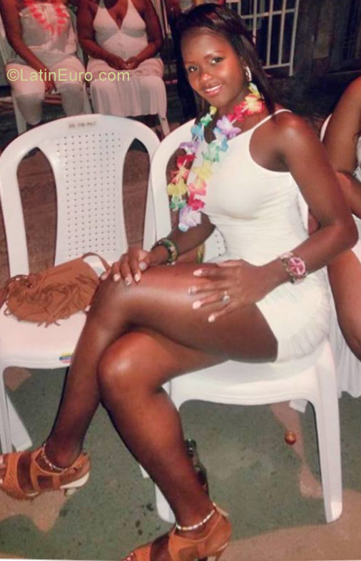 Date this funny Colombia girl Sofia from Cali CO21320