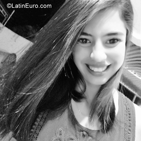 Date this stunning Brazil girl Tamyris from Joao Pessoa BR10020