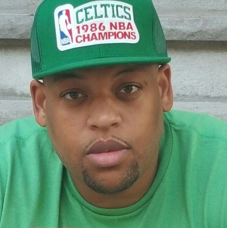 Date this voluptuous United States man Jarrell from Boston US18124