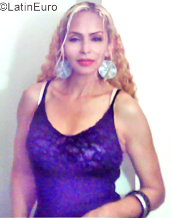 Date this gorgeous Colombia girl Patricia from Bogota CO21376