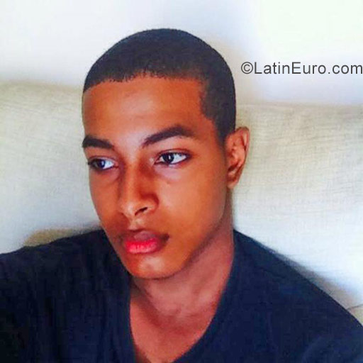 Date this funny Dominican Republic man Israel from Santo Domingo DO28676