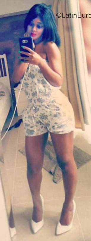 Date this exotic Dominican Republic girl Anny from Santo Domigo DO30931