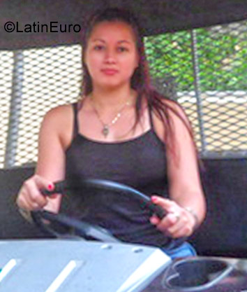 Date this charming Colombia girl Damaris from Medellin CO21553