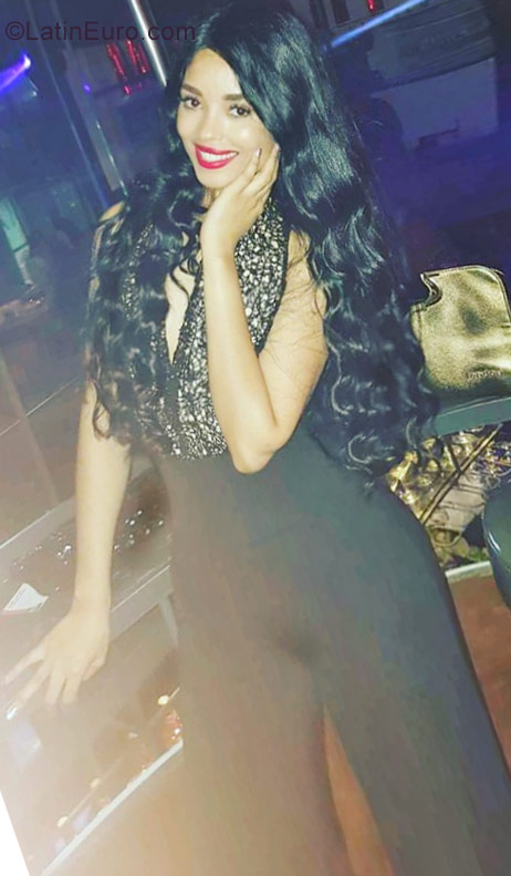 Date this hot Dominican Republic girl Clara from Santo Domingo DO28886