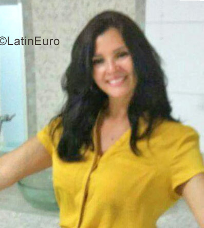 Date this good-looking Brazil girl Sue from Palmas BR10058
