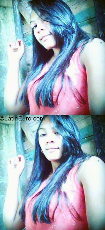 Date this foxy Dominican Republic girl MARIA ALTAGRACI from Monsenor Nouel DO28951