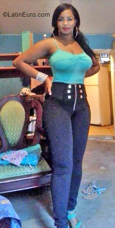 Date this fun Dominican Republic girl Arlenys from Santiago DO28967
