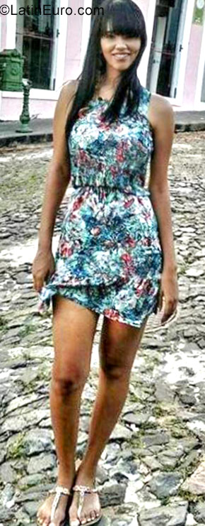 Date this hot Brazil girl Linne from Jundiai BR10069