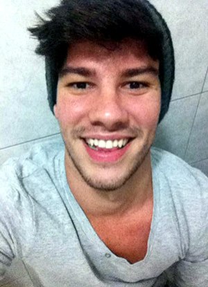 Date this voluptuous Brazil man Luiz from Rio De Janeiro BR10070
