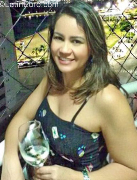 Date this gorgeous Brazil girl Lucvania from Fortaleza BR10086