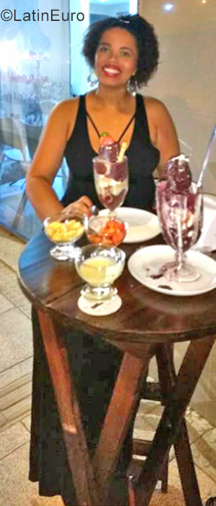 Date this stunning Brazil girl Maria from Vila Velha BR10095