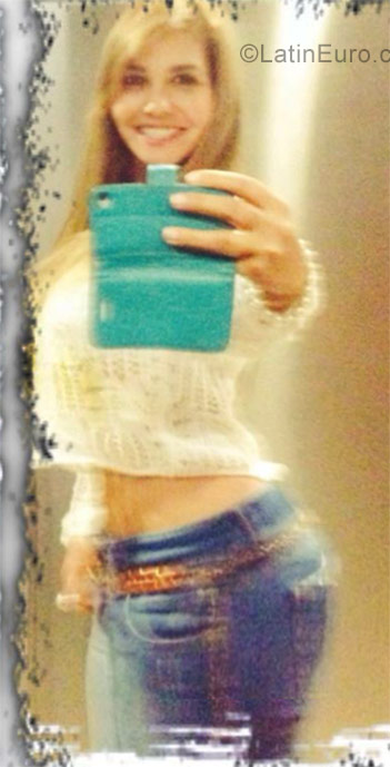 Date this beautiful Colombia girl Carmen from Bogota CO21798