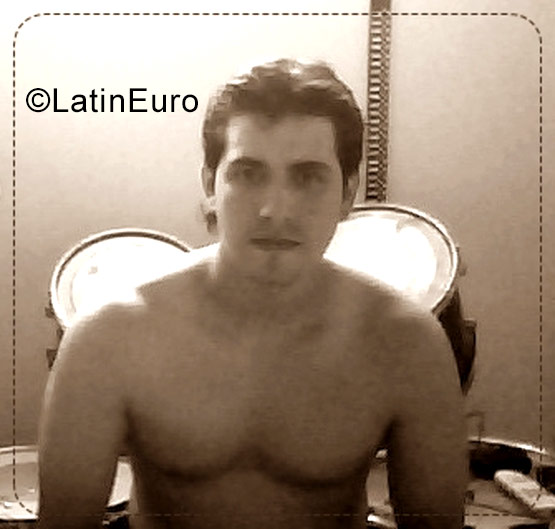 Date this exotic Colombia man Andres from Bucaramanga CO21845