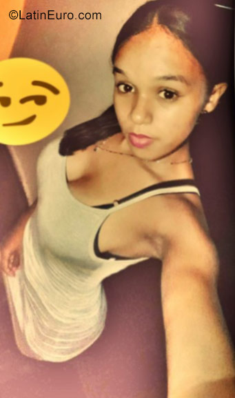 Date this fun Dominican Republic girl Darleny from Santiago DO29327