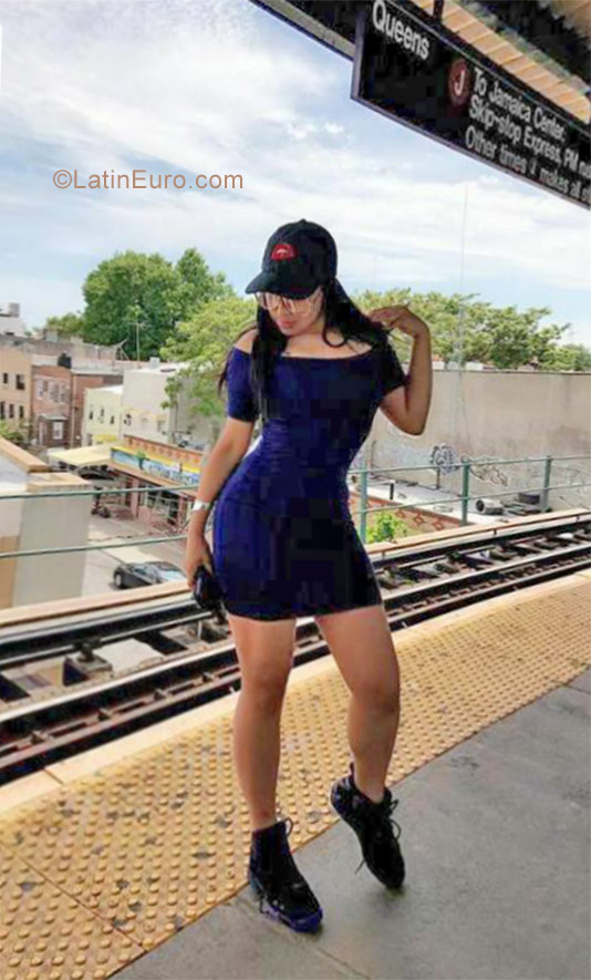 Date this delightful Dominican Republic girl Cristina from Santiago DO29330