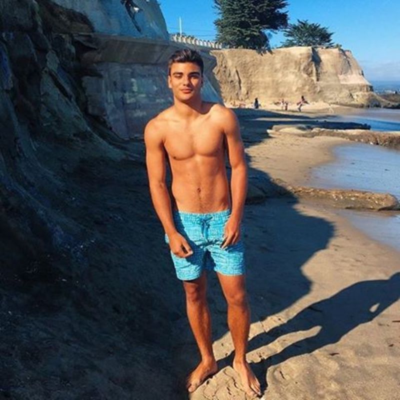 Date this gorgeous Colombia man Alexander from Cucuta CO21856