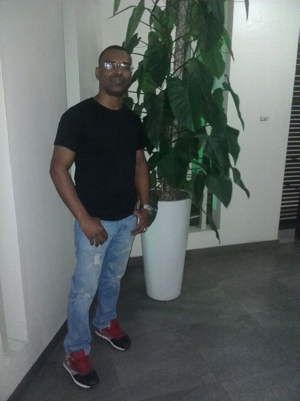 Date this charming Dominican Republic man Eddy from Santo Domingo DO29475