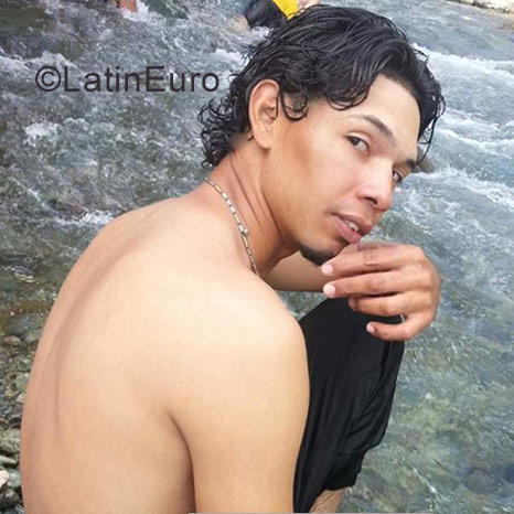 Date this funny Dominican Republic man Joezmin pujols from Bonao DO29479