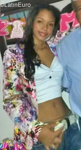 Date this pretty Colombia girl Jennifer from Cali CO21949