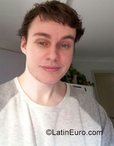 Date this attractive Australia man TiredWriter from Brisbane AU305