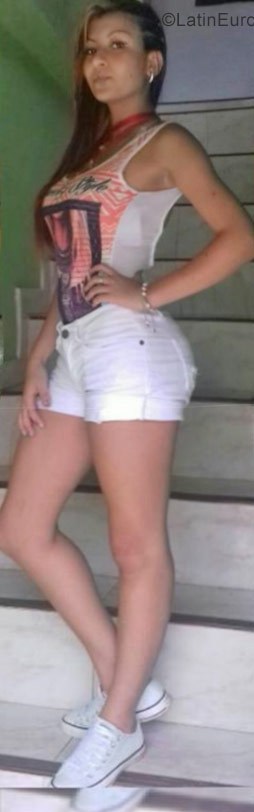 Date this beautiful Colombia girl Sheiry from Medellin CO21986