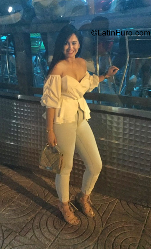 Date this funny Dominican Republic girl Chaina from Santiago DO29638