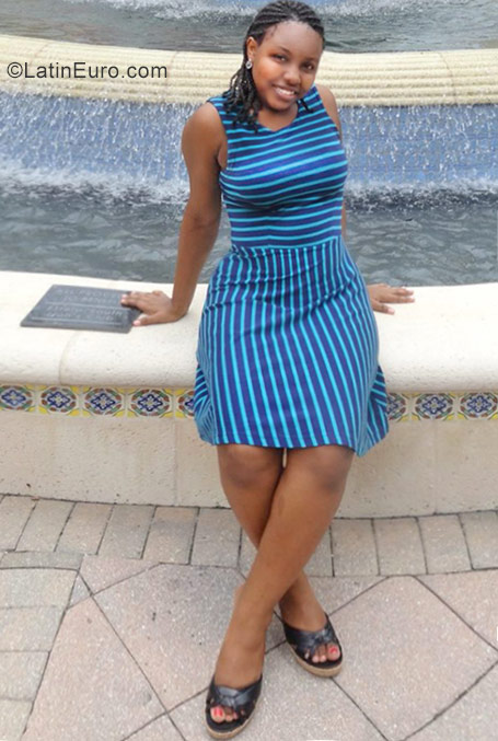 Date this hard body Jamaica girl Elizabeth from Spanish Town JM2480