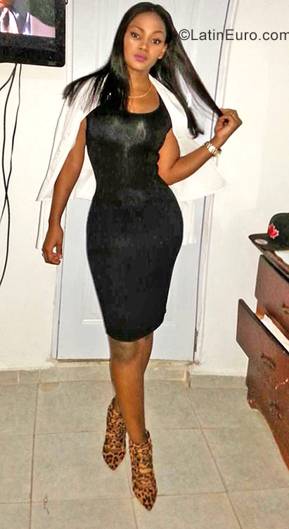 Date this charming Dominican Republic girl Yenny from Santo Domingo DO29826
