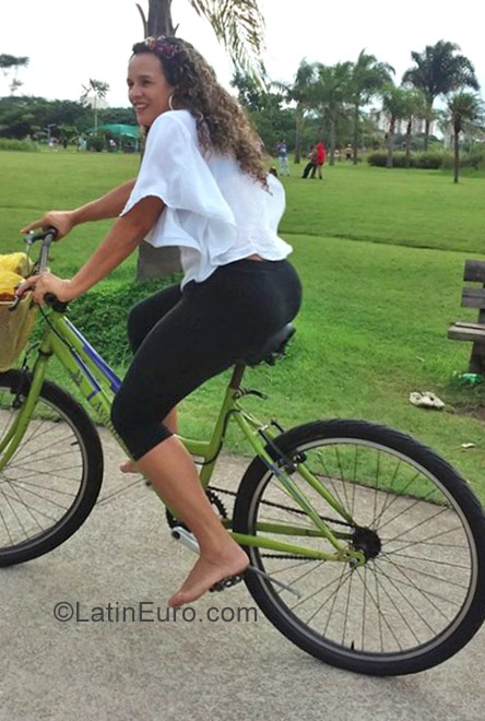 Date this good-looking Brazil girl EDY from Sao Paulo BR10200