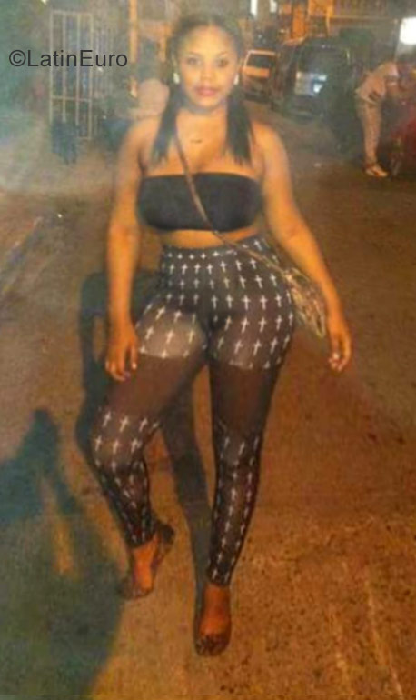 Date this happy Dominican Republic girl Mildres from Santiago DO29864