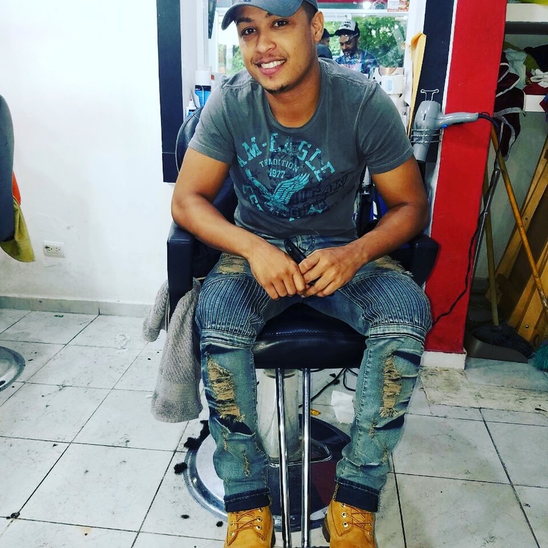 Date this tall Dominican Republic man Ramn Antonio Ma from Santiago DO29905