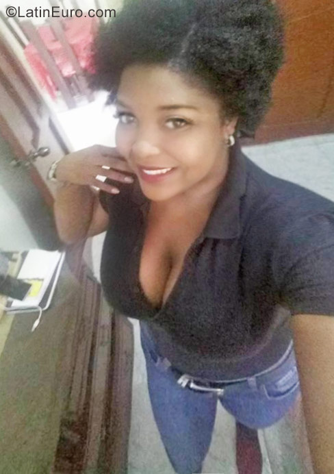 Date this georgeous Dominican Republic girl ODALIS from San Crsitobal DO29938