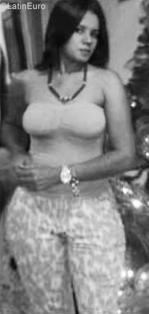 Date this attractive Dominican Republic girl Carmen from Santo Domingo DO29970