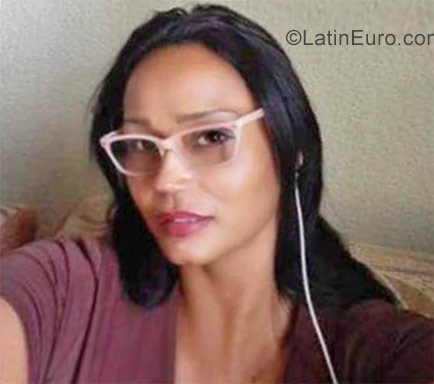 Date this georgeous Colombia girl Ingrid from Cali CO22163