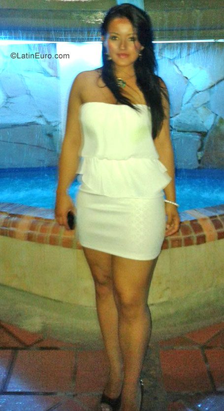 Date this tall Colombia girl Ximena from Bogota CO22165