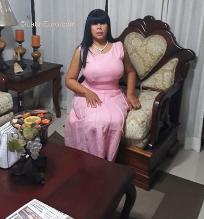 Date this pretty Dominican Republic girl Martha from Santo Domingo DO30041