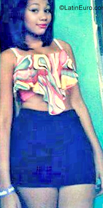 Date this charming Dominican Republic girl Ana from Santiago DO30048