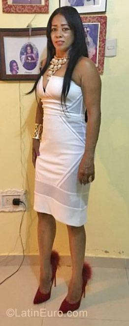 Date this foxy Dominican Republic girl DULCE from Villa Vasquez DO30134