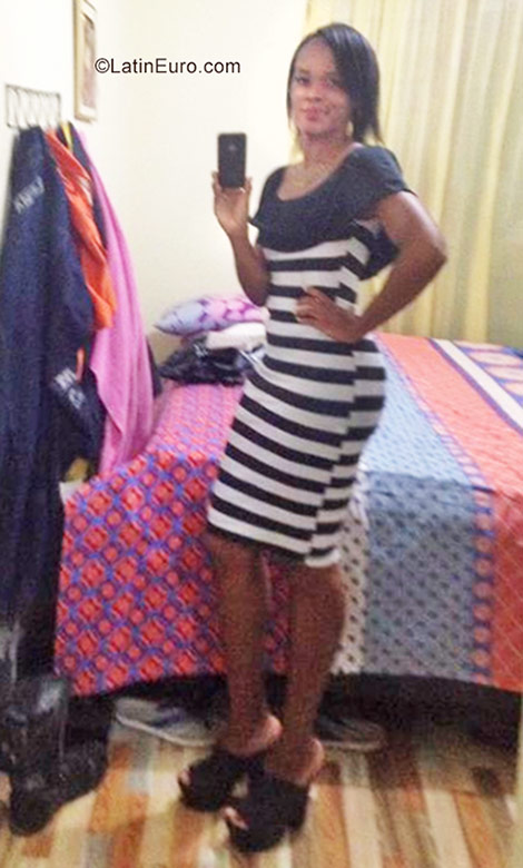 Date this gorgeous Colombia girl Graciela from Cali CO22213