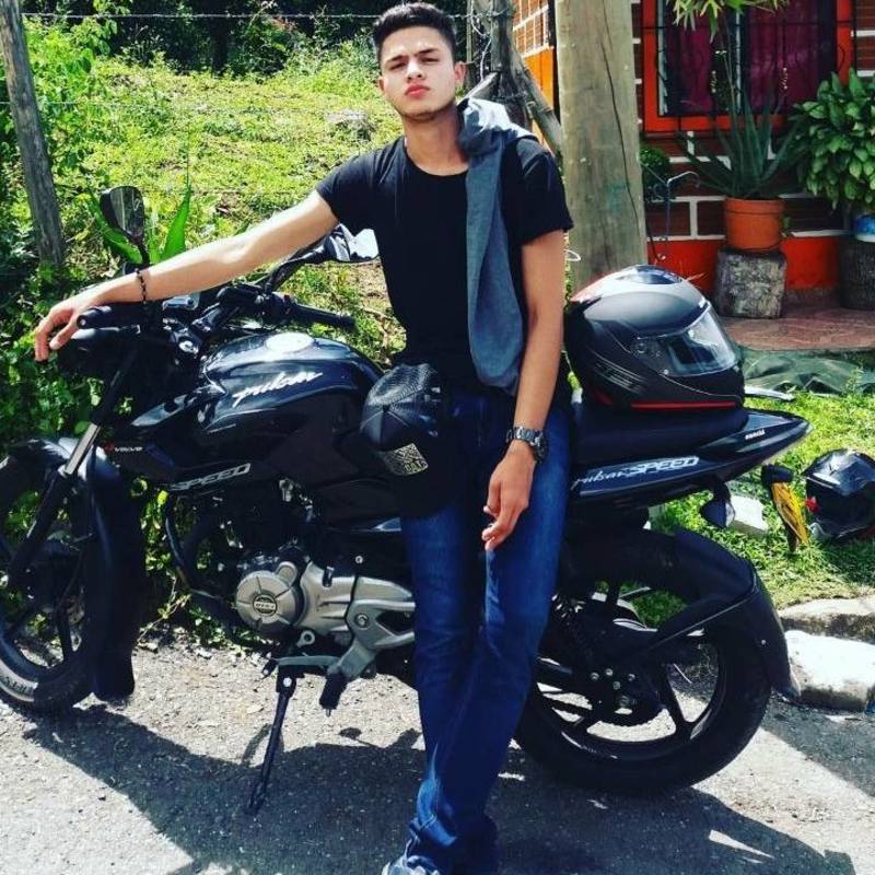 Date this young Colombia man Danielstiven from Medellin CO22224