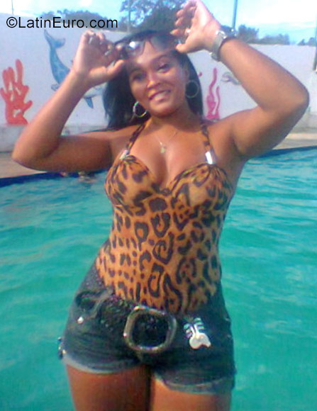 Date this charming Brazil girl Rosangela from Recife BR10266