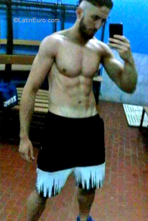 Date this pretty Italy man Massimo from ercolano IT290