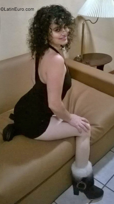 Date this attractive Costa Rica girl Moon from San Jose CR340