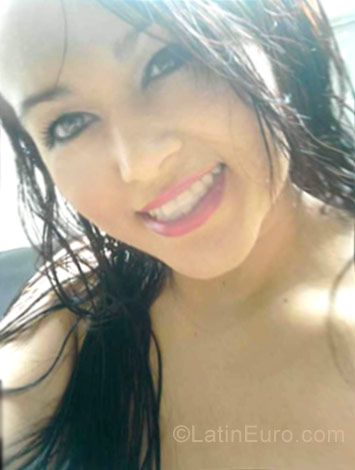Date this nice looking Brazil girl Lee from Sao Paulo BR10280