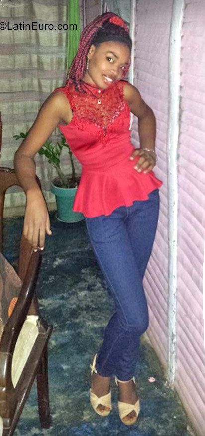 Date this stunning Dominican Republic girl Maritza from Santo Domingo DO30336