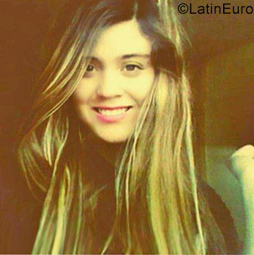 Date this nice looking Peru girl Fiore from Lima PE1126